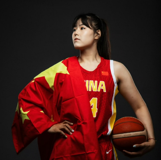 开云体育官网-李月汝回应恋情：暂时没有 若结婚会公布 曾与赵义明5年姐弟恋