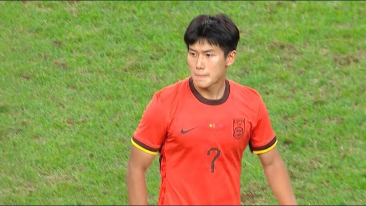 kaiyun-媒体人：U22国足虽然三场比赛难看了点，但也比西安草皮拿得出手