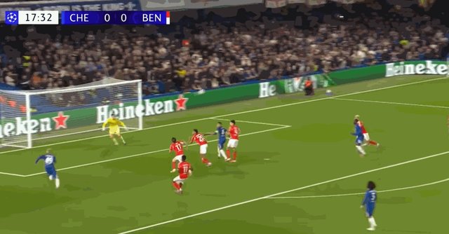 1759272088276012869.gif 1-0里奥斯乌龙.gif