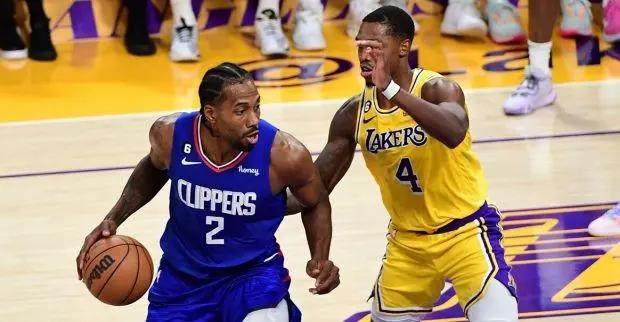 开云APP-替补上阵完成复出首秀！莱昂纳德仍是詹皇最大克星