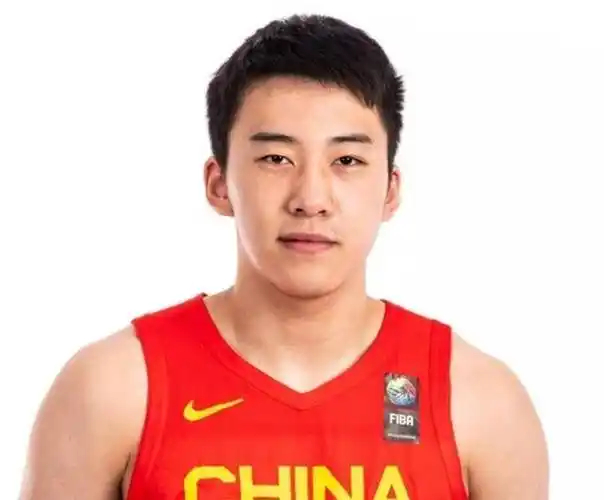 kaiyun.com-不是王俊杰，广东或锁定新援，母亲国手，签字费或超1000万|广东男篮|徐昕|易建联|杨鸣|篮板_新浪体育_新浪新闻